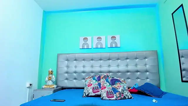 selena castillo online show from 03-19-25, 03:52