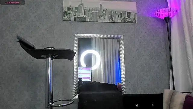 Snapshot of _kitty_wuichis chatting on 04-27-26, 05:49 kitty wuichis online show from 04-27-26, 05:49