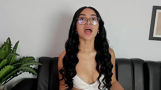 Mia petite01 online show from 09-25-25, 10:02