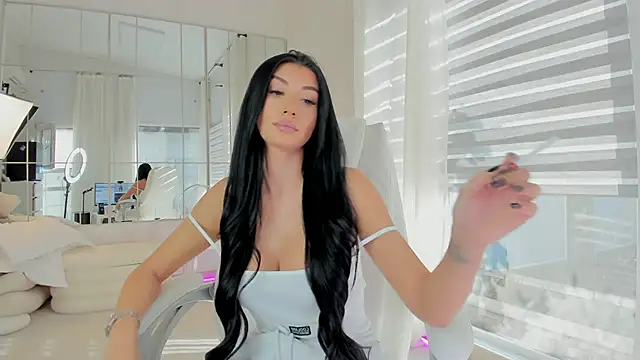 missdiamond  online show from 10-29-25, 08:05