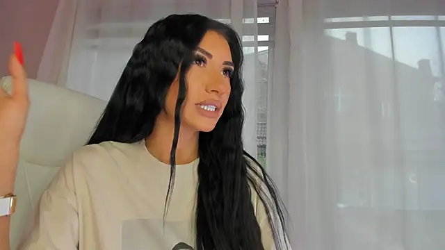 Snapshot of missdiamond_ chatting on 02-13-26, 08:32 missdiamond online show from 02-13-26, 08:32