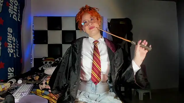 Nami Curls online show from 10-31-25, 04:57