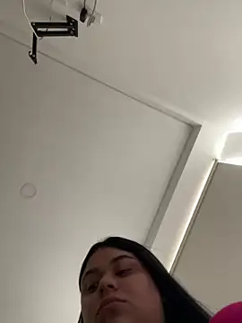 alissonfernandez  online show from 02-14-25, 07:12