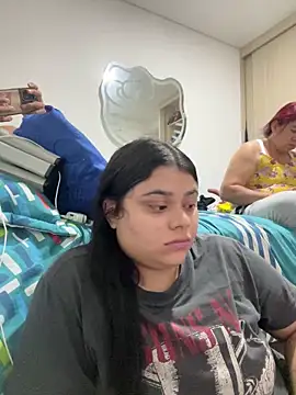 alissonfernandez  online show from 03-22-25, 02:27