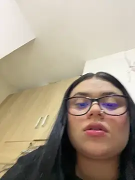 alissonfernandez  online show from 04-18-26, 09:59