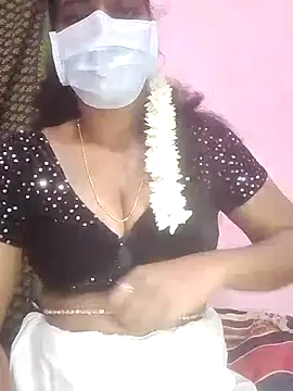 Snapshot of Villageammu18 chatting on 01-15-26, 09:47 Villageammu18 online show from 01-15-26, 09:47