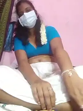 Snapshot of Villageammu18 chatting on 01-17-26, 05:05 Villageammu18 online show from 01-17-26, 05:05