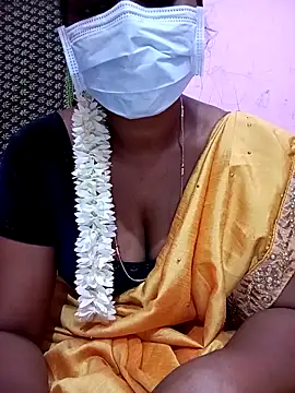 Snapshot of Villageammu18 chatting on 02-14-26, 03:53 Villageammu18 online show from 02-14-26, 03:53