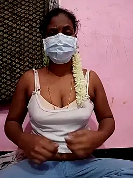 Snapshot of Villageammu18 chatting on 02-15-26, 09:41 Villageammu18 online show from 02-15-26, 09:41