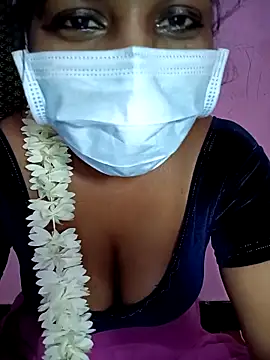 Snapshot of Villageammu18 chatting on 02-21-26, 05:47 Villageammu18 online show from 02-21-26, 05:47