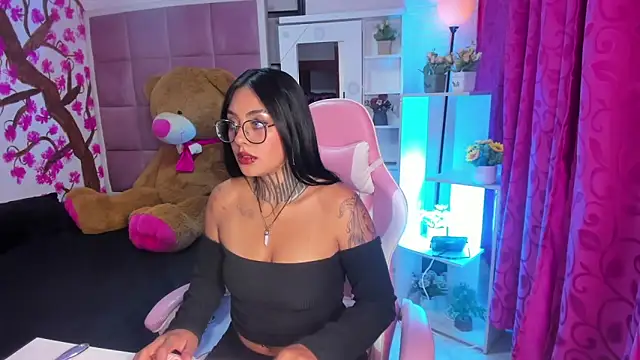 Snapshot of Lovely_celeste chatting on 05-20-26, 02:23 Lovely celeste online show from 05-20-26, 02:23