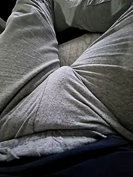 Snapshot of HardWolf2024 chatting on 10-13-25, 08:42 HardWolf2024 online show from 10-13-25, 08:42