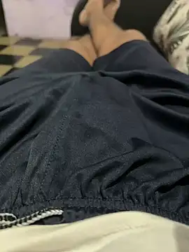 Desiboy   21 online show from 12-12-24, 05:04