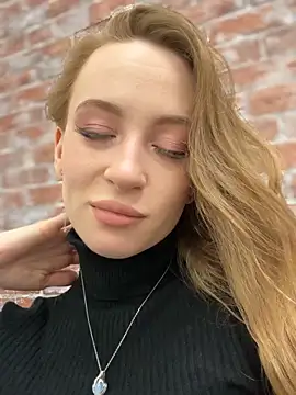 Snapshot of _AngelMoon_ chatting on 10-15-25, 03:39 AngelMoon online show from 10-15-25, 03:39