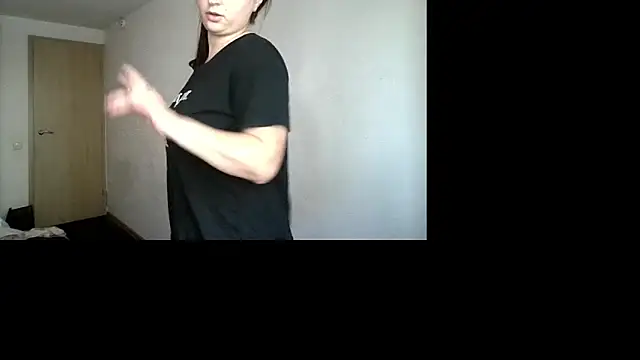 Snapshot of kila_lo chatting on 11-15-25, 12:13 kila lo online show from 11-15-25, 12:13