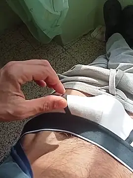 Snapshot of MrTamburine22 chatting on 11-21-25, 12:15 MrTamburine22 online show from 11-21-25, 12:15