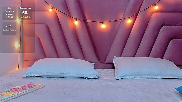 hornybarelylegalgirl online show from 10-27-25, 12:42