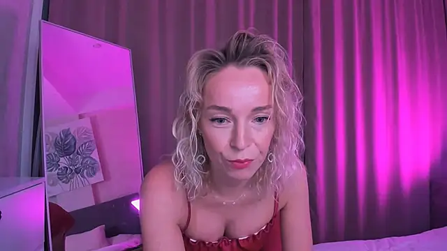 Snapshot of bubbling_crush chatting on 11-13-25, 09:36 bubbling crush online show from 11-13-25, 09:36