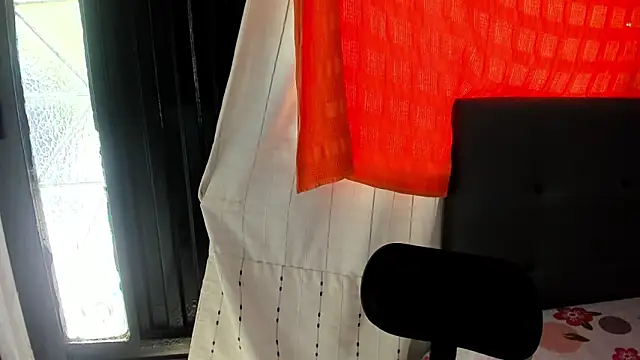 angela nix online show from 10-28-25, 03:14