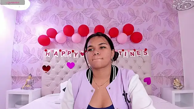 Carolina Evanss online show from 02-17-25, 03:36