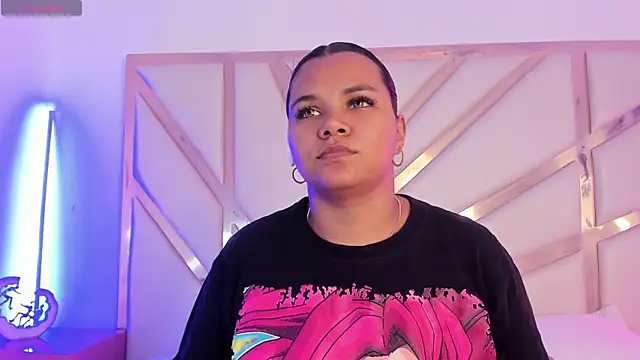 Carolina Evanss online show from 11-18-25, 11:47