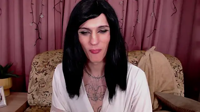 Snapshot of _CRYSTAL_tgirl chatting on 02-06-25, 03:27 CRYSTAL tgirl online show from 02-06-25, 03:27