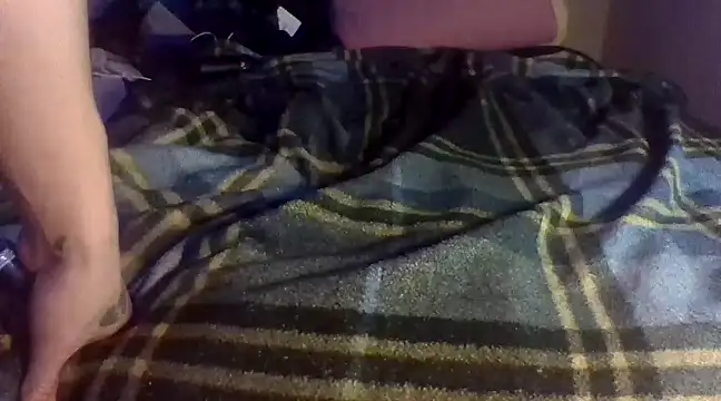 Snapshot of ATwinkie chatting on 02-21-25, 10:17 ATwinkie online show from 02-21-25, 10:17