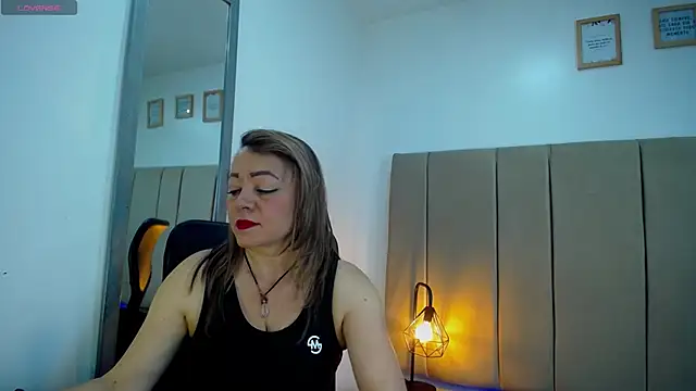 Lupiita223 online show from 03-01-25, 01:07