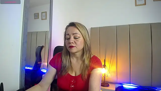 Lupiita223 online show from 03-10-25, 12:59