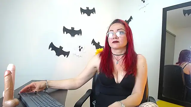 Lupiita223 online show from 10-31-25, 01:01