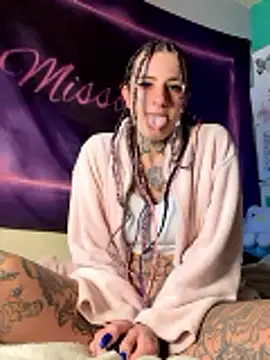 Snapshot of BlazyKitsune- chatting on 01-07-26, 11:23 BlazyKitsune- online show from 01-07-26, 11:23