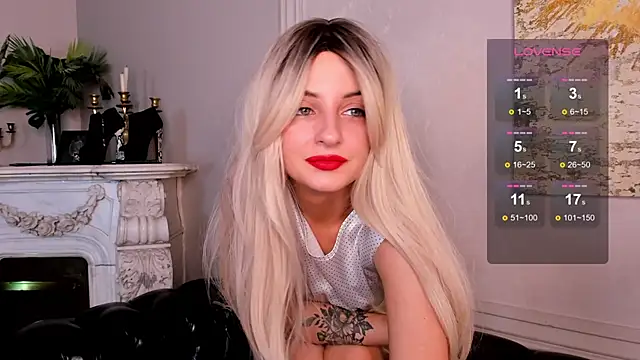 Snapshot of Katty_Lights chatting on 12-06-24, 05:42 Katty Lights online show from 12-06-24, 05:42