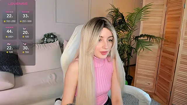 Snapshot of Katty_Lights chatting on 12-29-24, 10:56 Katty Lights online show from 12-29-24, 10:56