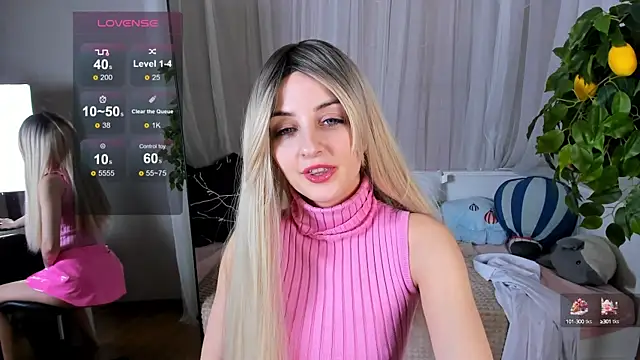 Snapshot of Katty_Lights chatting on 01-12-25, 12:33 Katty Lights online show from 01-12-25, 12:33