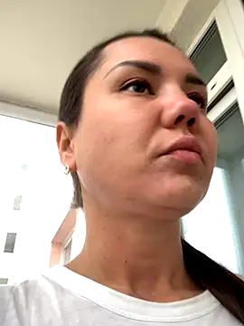 MiraMiss online show from 10-29-25, 09:22