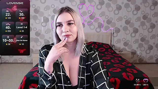 Snapshot of crystal_baby chatting on 12-21-24, 09:33 crystal baby online show from 12-21-24, 09:33