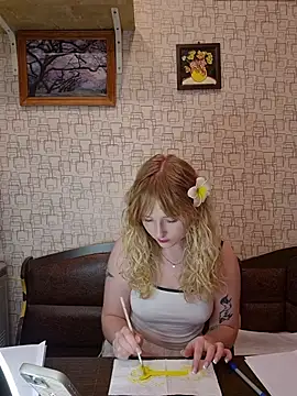 lola  banny online show from 10-22-25, 03:45