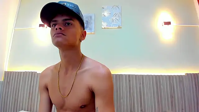 Snapshot of Billy_zander chatting on 12-03-24, 01:32 Billy zander online show from 12-03-24, 01:32