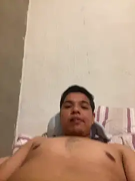 Snapshot of frank2368- chatting on 04-11-26, 07:02 frank2368- online show from 04-11-26, 07:02