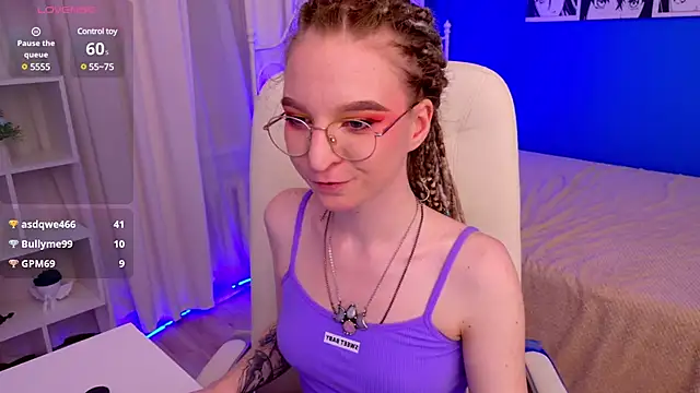 VioletShine online show from 01-31-25, 05:21