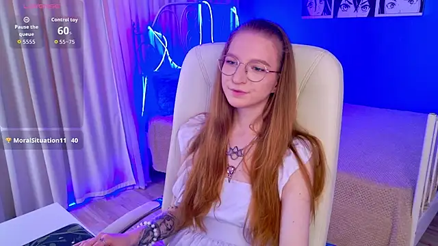 Snapshot of VioletShine chatting on 06-04-26, 01:28 VioletShine online show from 06-04-26, 01:28