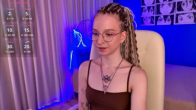 Snapshot of VioletShine chatting on 06-13-26, 12:58 VioletShine online show from 06-13-26, 12:58