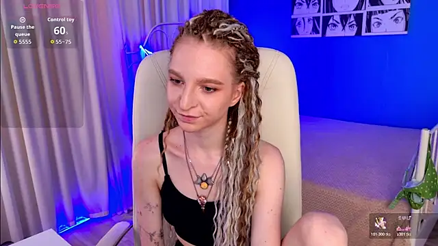 Snapshot of VioletShine chatting on 07-01-26, 12:40 VioletShine online show from 07-01-26, 12:40