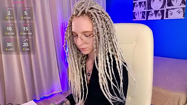 Snapshot of VioletShine chatting on 07-15-26, 01:16 VioletShine online show from 07-15-26, 01:16