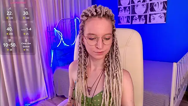 Snapshot of VioletShine chatting on 07-23-26, 01:09 VioletShine online show from 07-23-26, 01:09