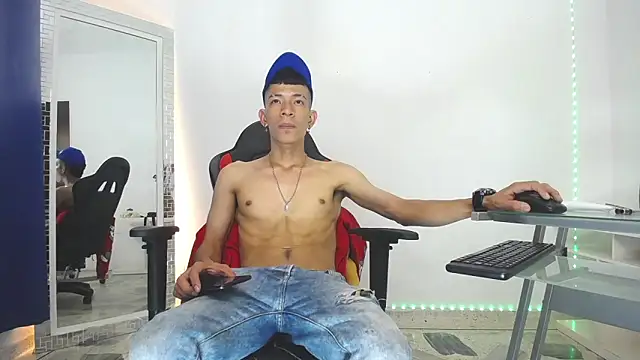 Snapshot of Favel_Gomez7 chatting on 01-14-25, 12:45 Favel Gomez7 online show from 01-14-25, 12:45