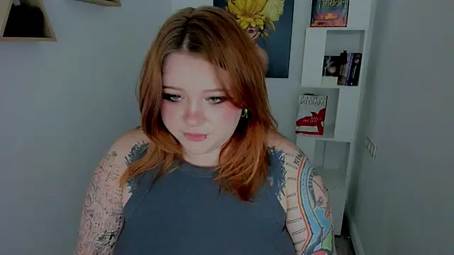 MoonLghte online show from 11-21-25, 08:29