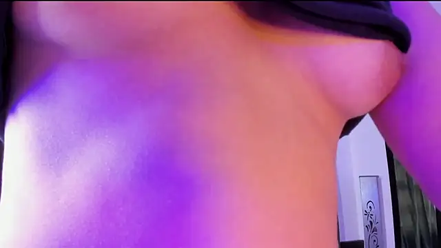 Noellesable online show from 01-08-25, 05:37