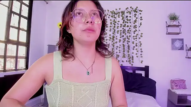 Noellesable online show from 01-13-25, 05:23