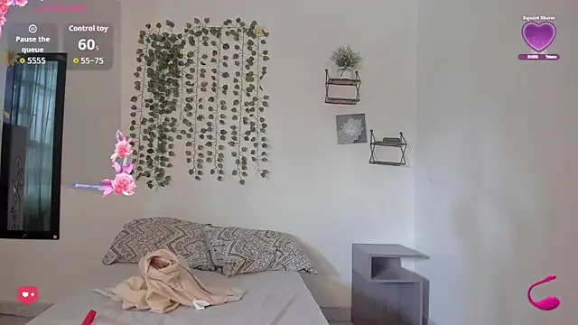 Noellesable online show from 09-25-25, 05:16